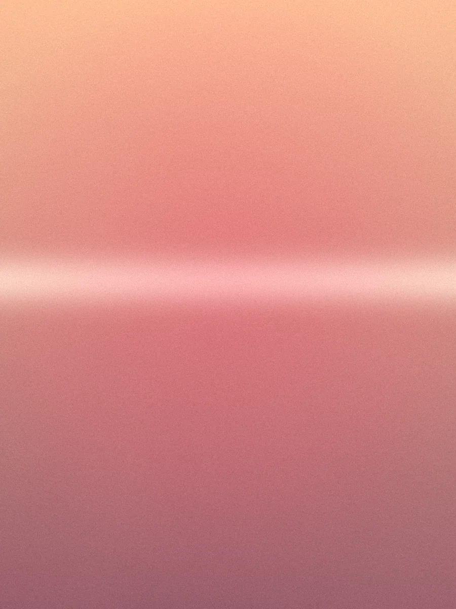 Pink evening sky: the hour to calm your skin